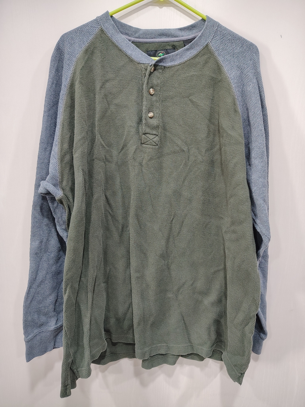 RedHead Two-Tone Long-Sleeve Henley in Green and Light Blue
